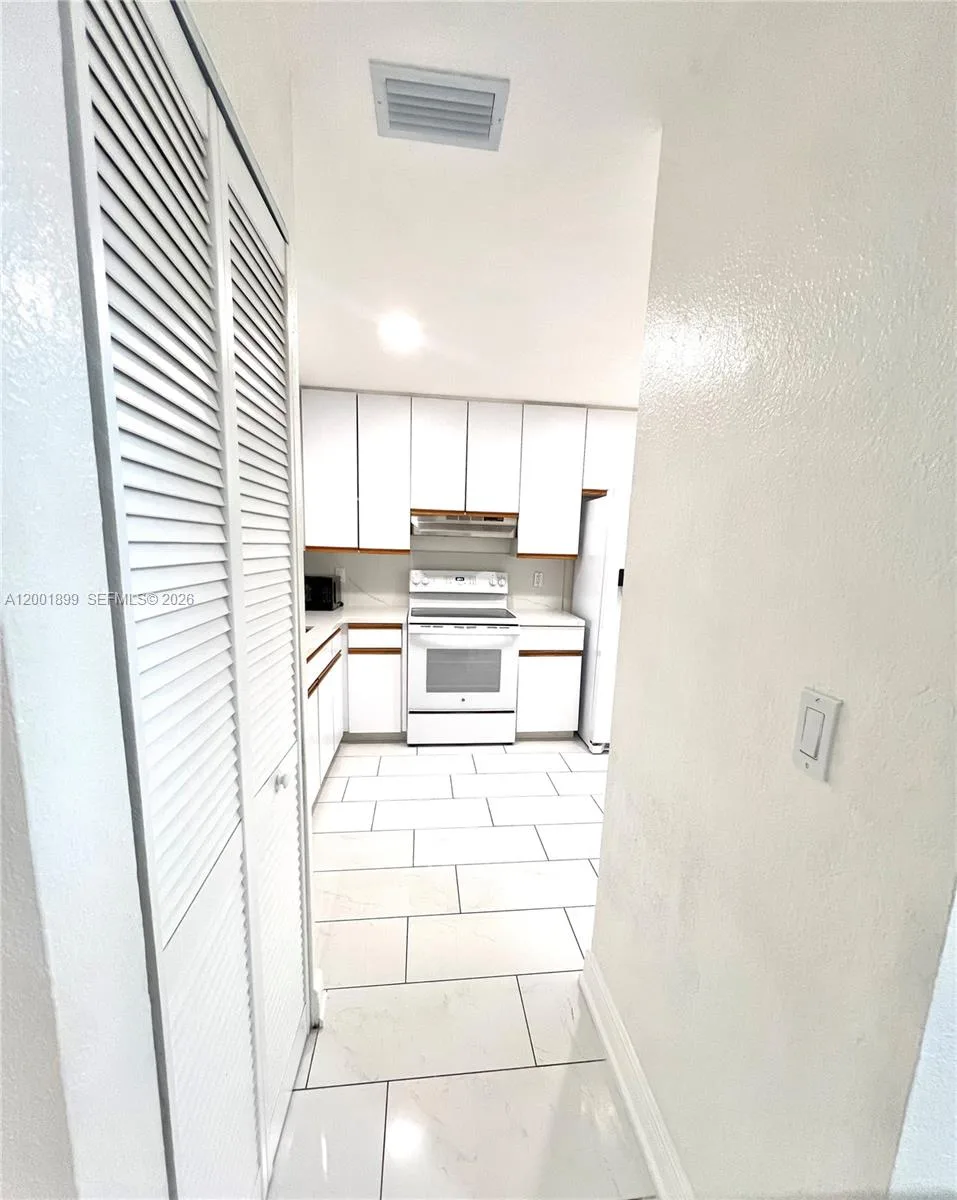 6109 NW 171st St, Hialeah, FL 33015 photo 7