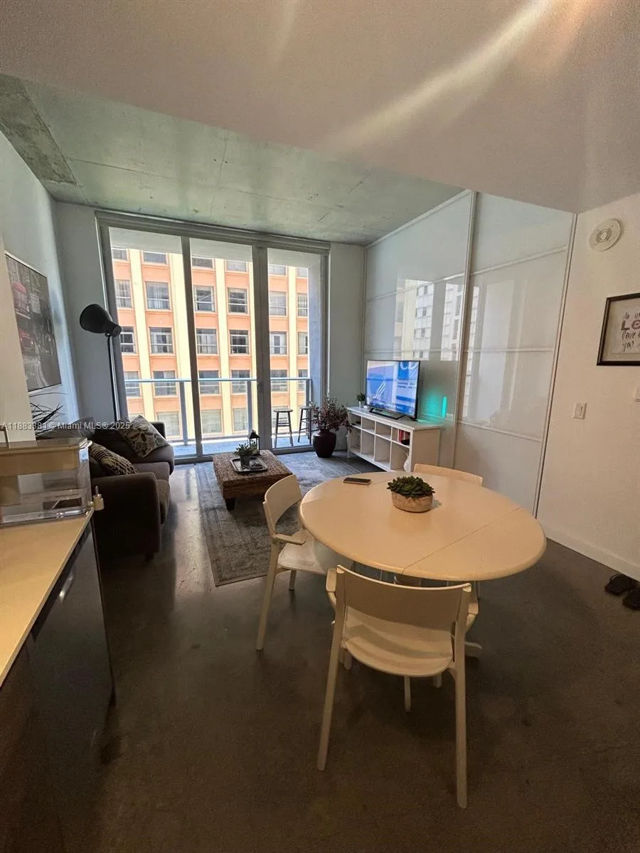 151 SE 1st St # 703, Miami, FL 33131 photo 4