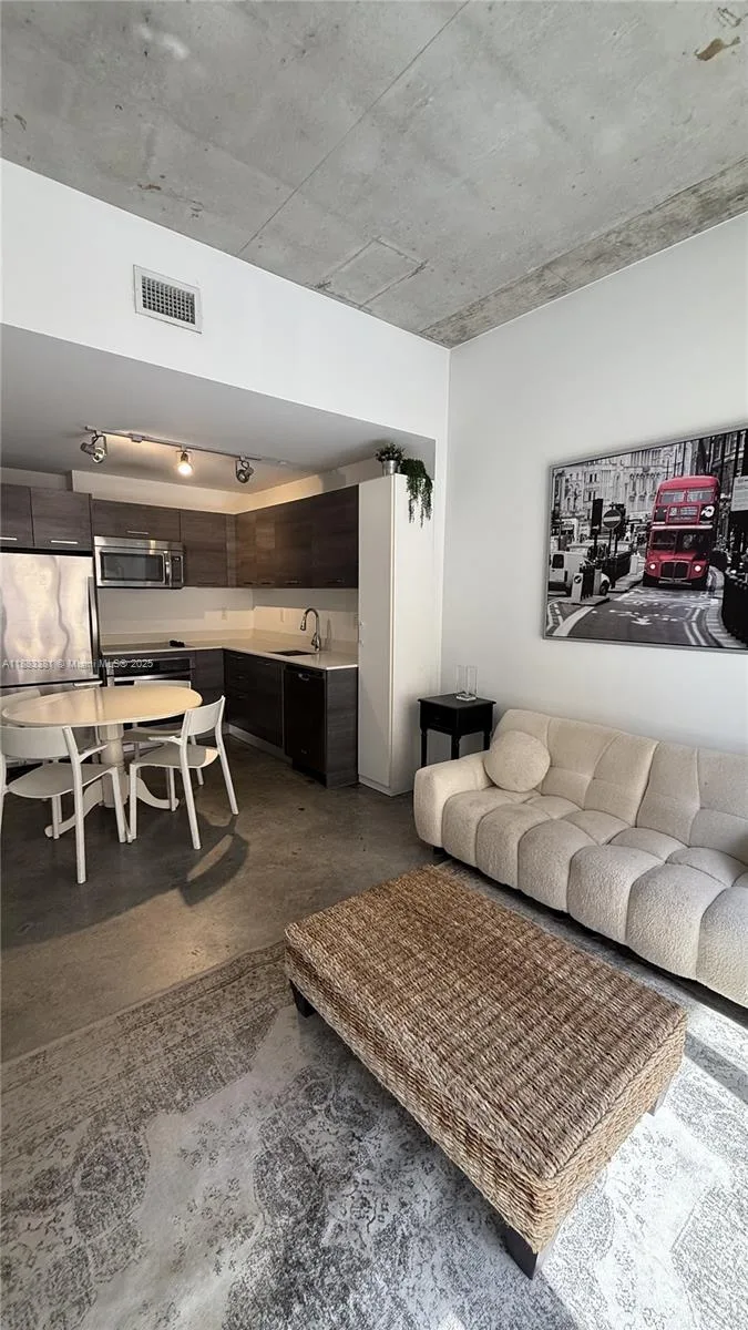 151 SE 1st St # 703, Miami, FL 33131 photo 9