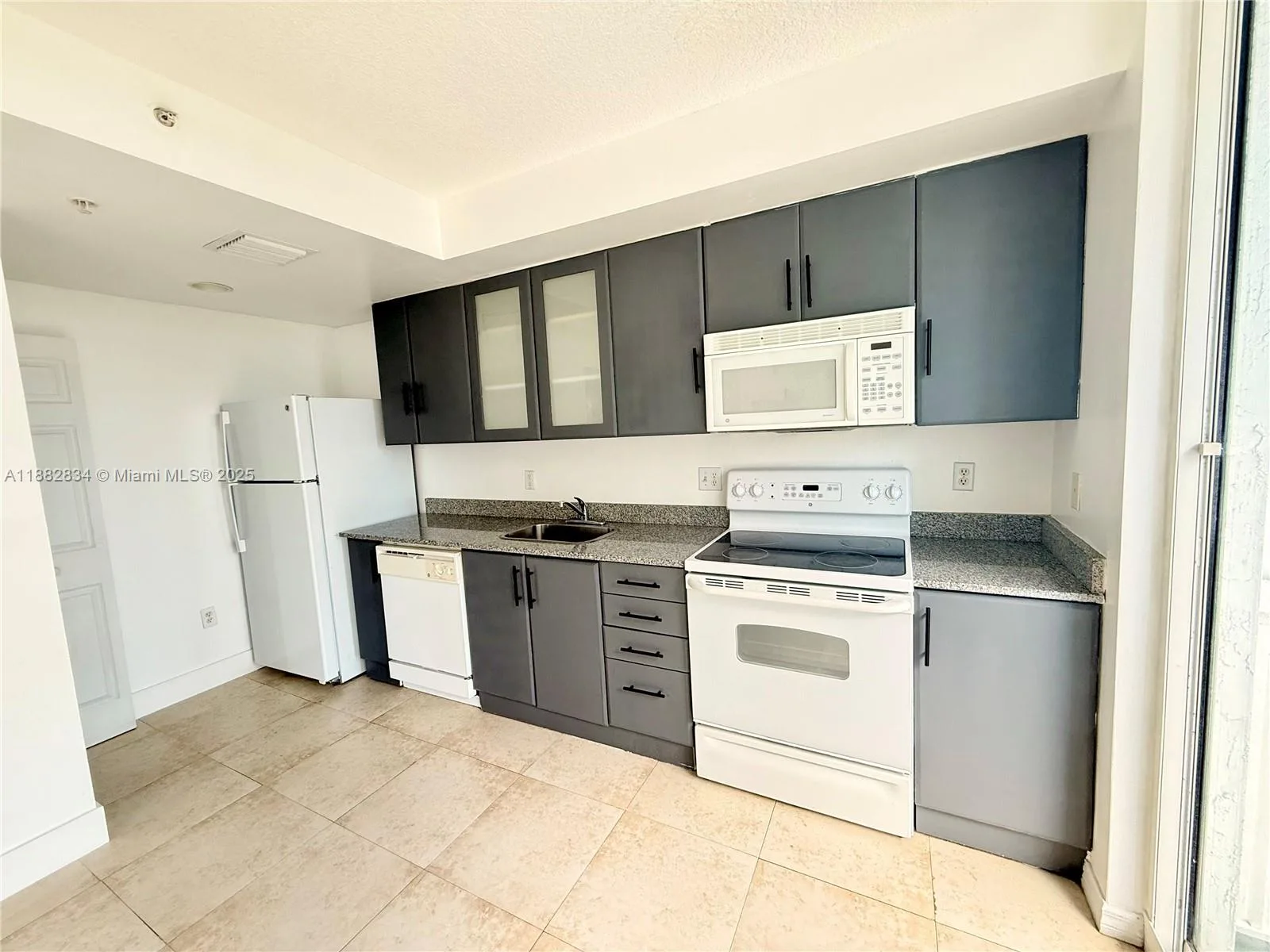275 NE 18th St # 507, Miami, FL 33132 photo 4