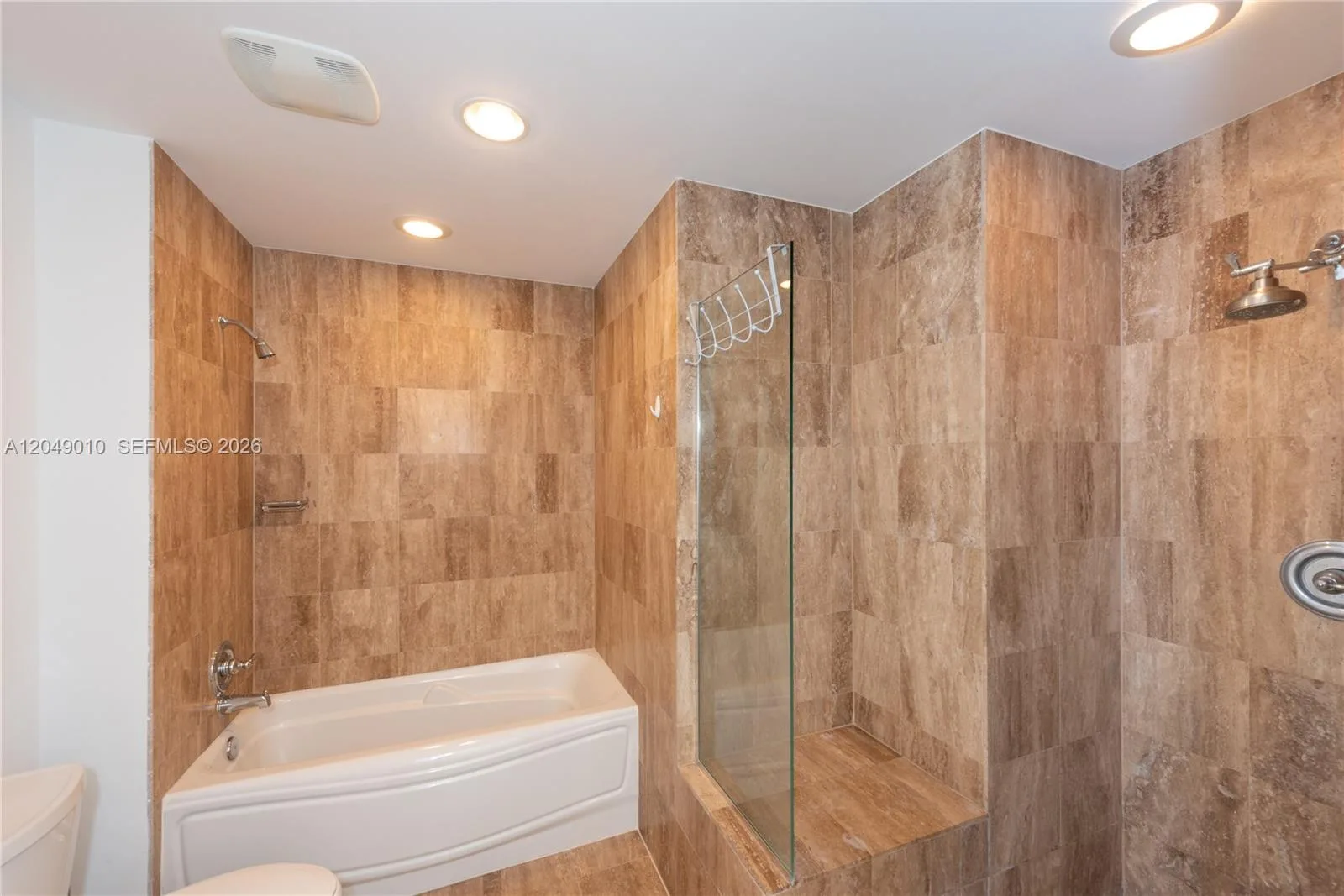 300 S Biscayne Blvd # T-2814, Miami, FL 33131 photo 13