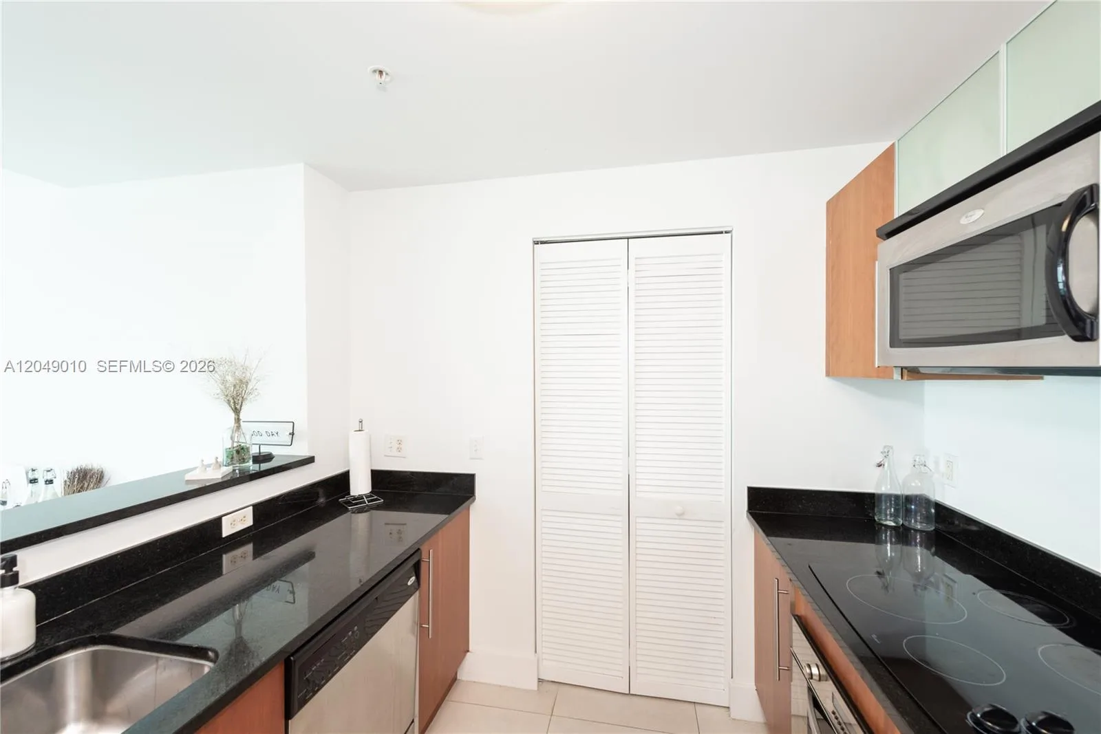 300 S Biscayne Blvd # T-2814, Miami, FL 33131 photo 8