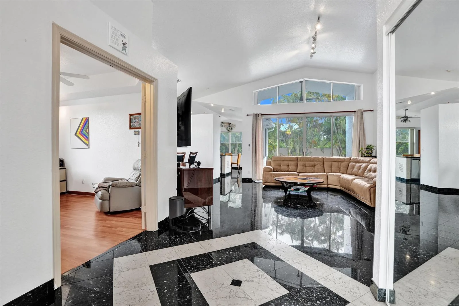 3274 NW 22ND Avenue, Oakland Park, FL 33309 — zdjęcie 5