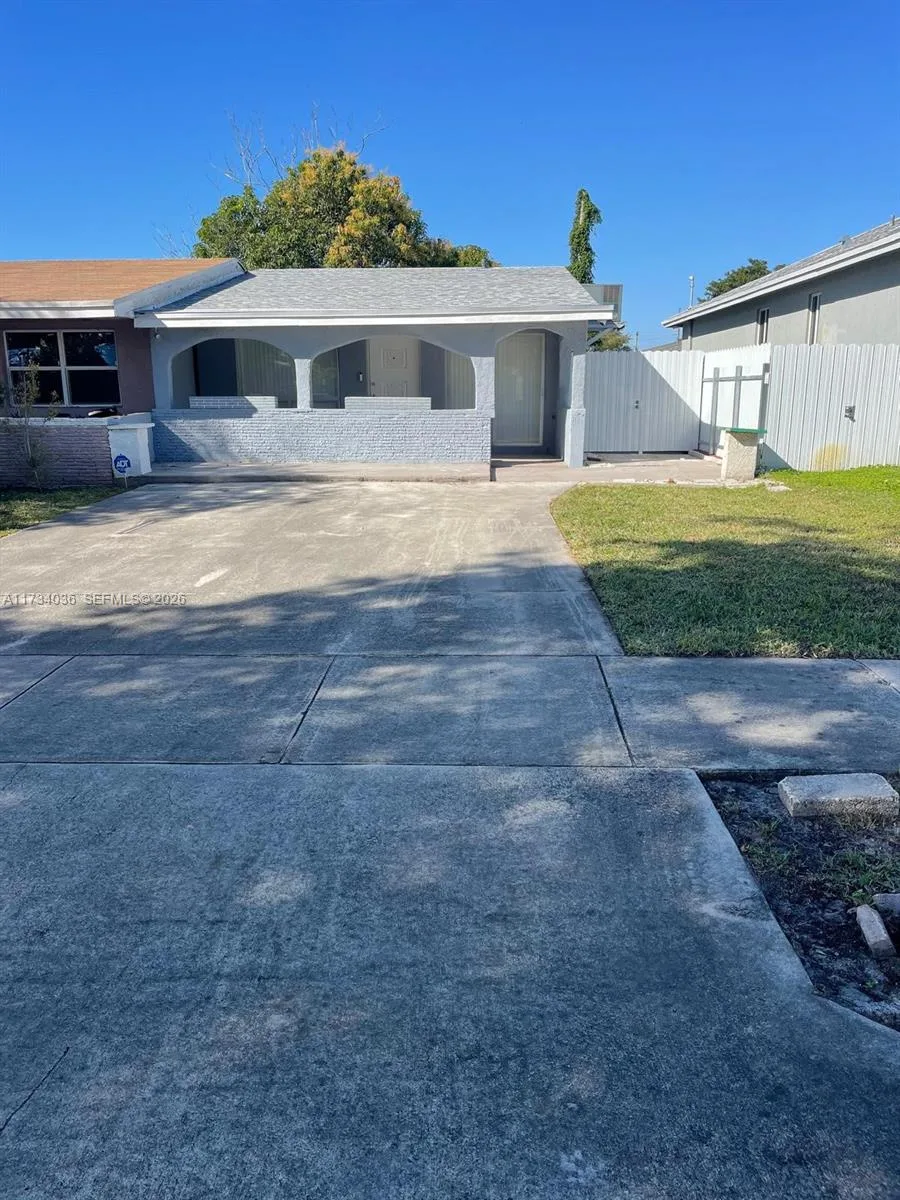 1187 NW 29th Ter, Fort Lauderdale, FL 33311 photo 3