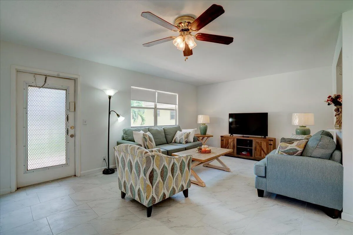 222 Saxony E # 222, Delray Beach, FL 33446