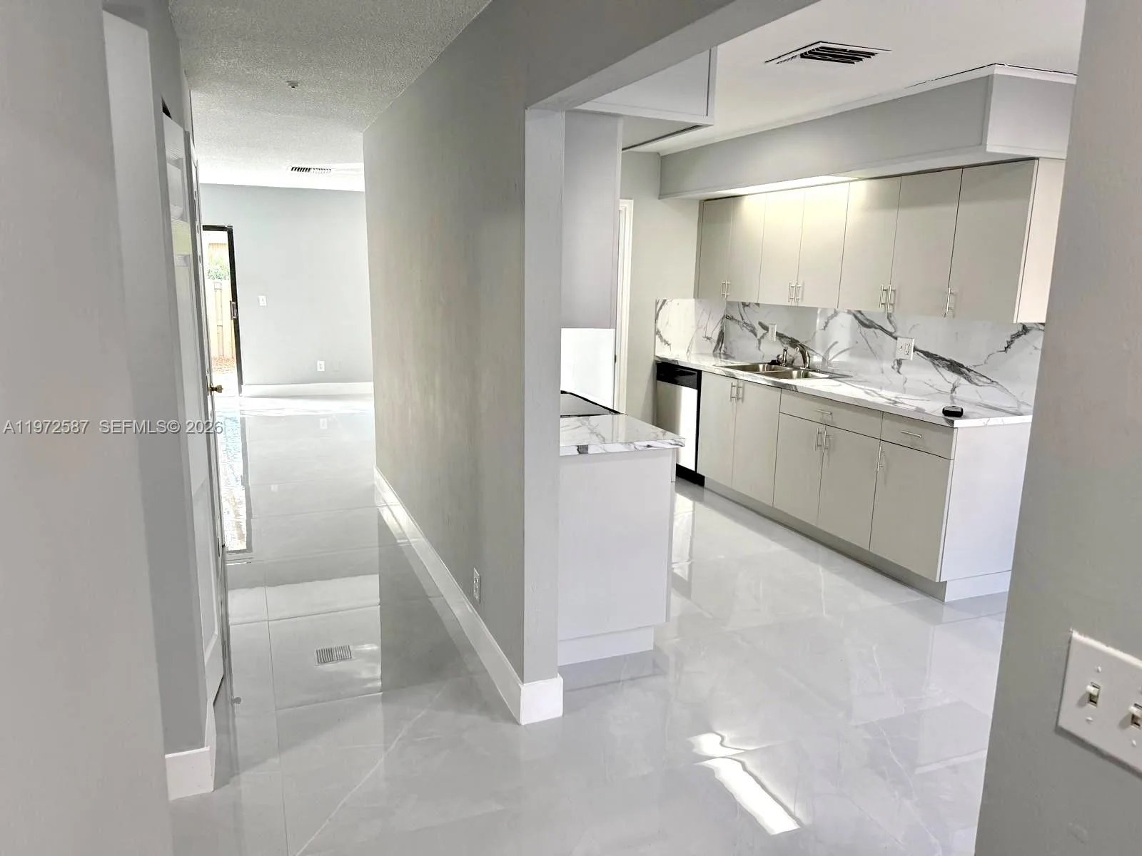 2700 N 34th Ave # I, Hollywood, FL 33021 photo 3