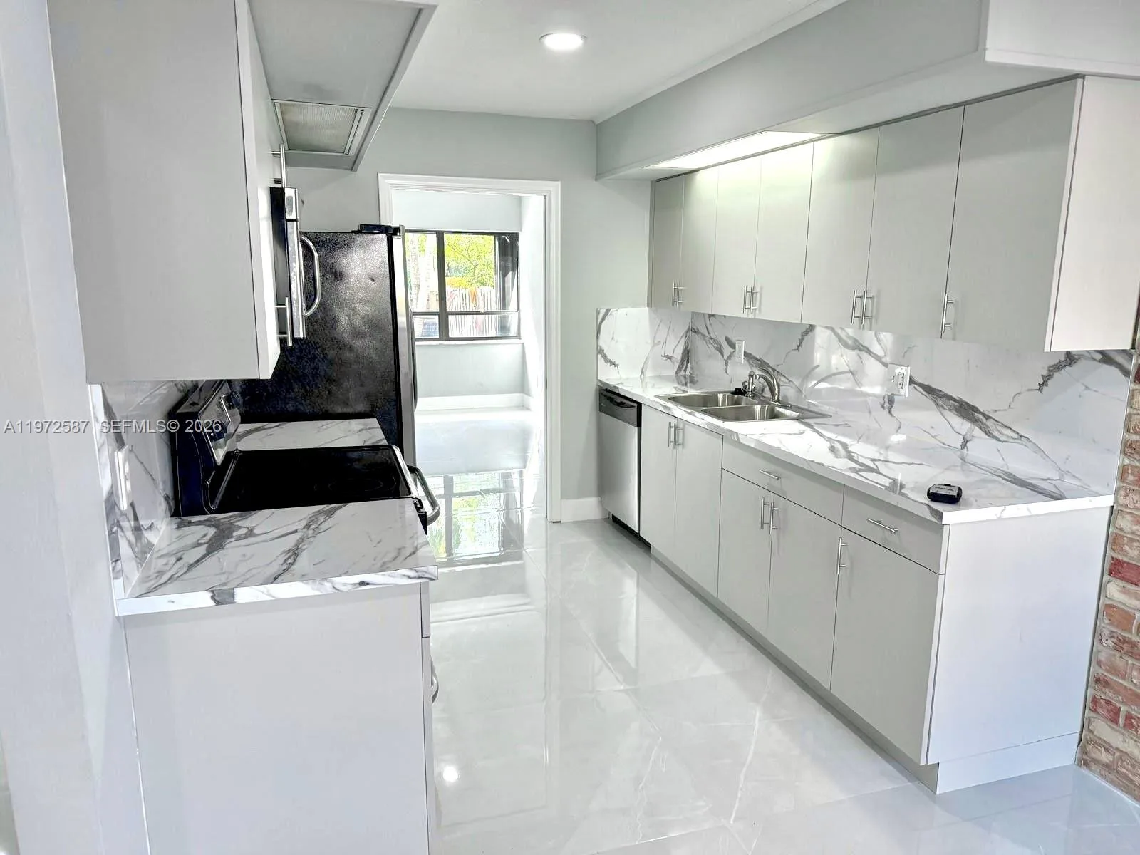 2700 N 34th Ave # I, Hollywood, FL 33021 photo 4