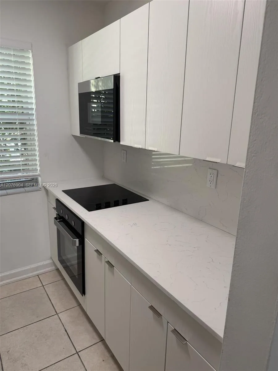 1011 Euclid Ave # 5, Miami Beach, FL 33139 photo 7