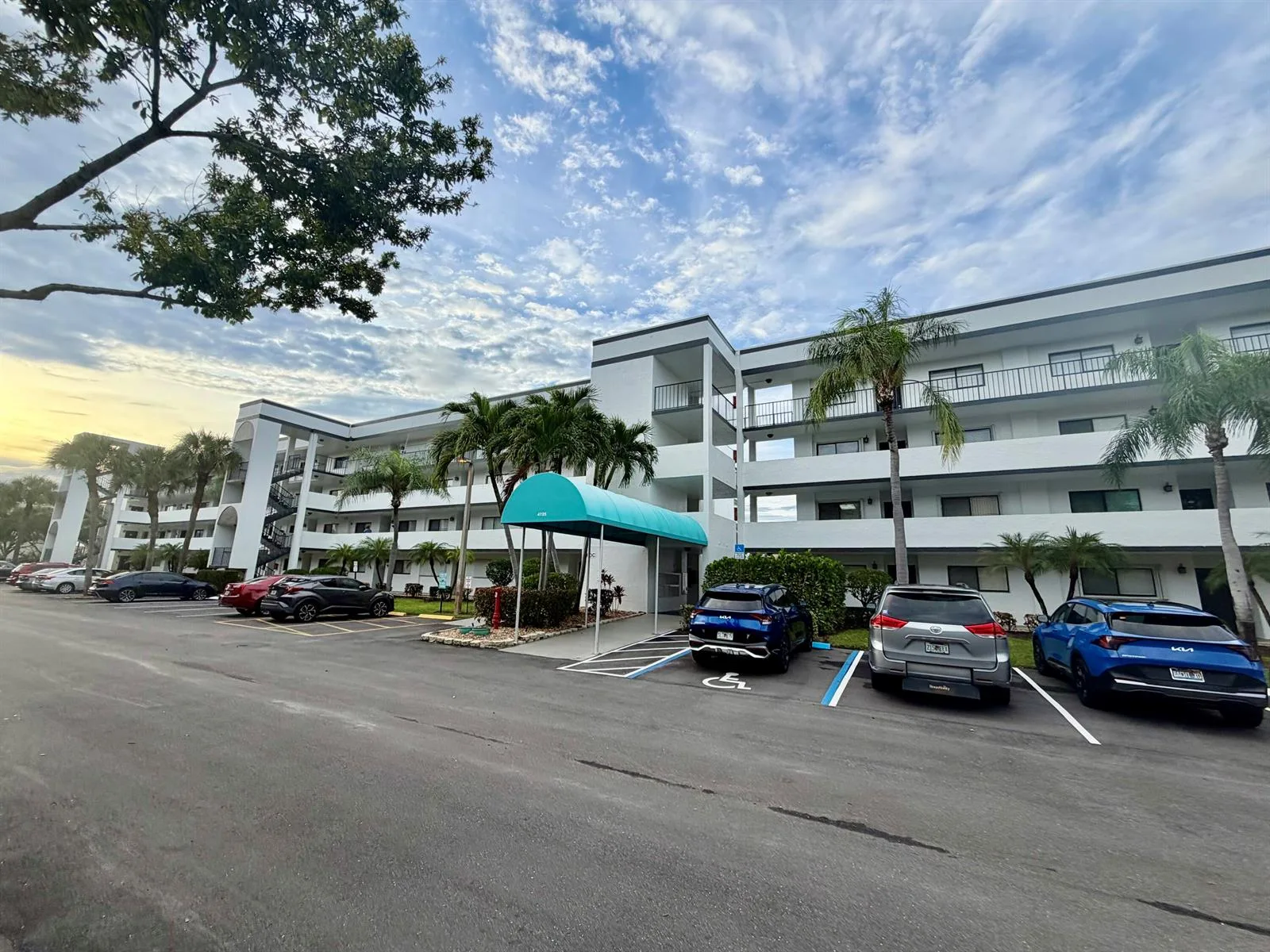 4725 LUCERNE LAKES E # 214, Lake Worth, FL 33467