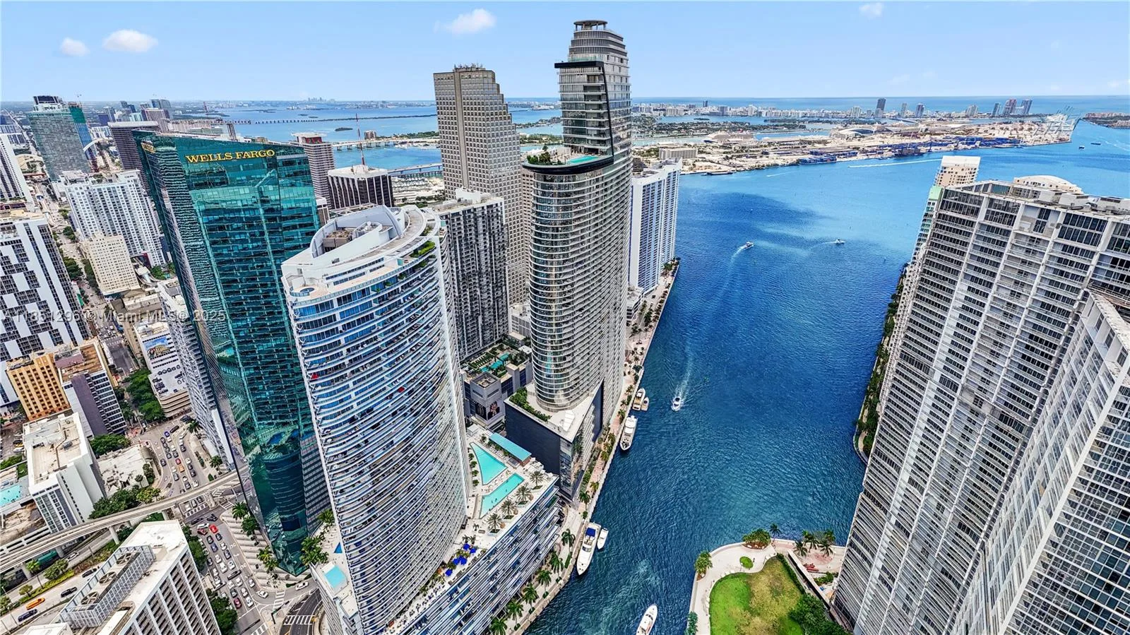 200 Biscayne Boulevard Way # 3207, Miami, FL 33131 photo 3