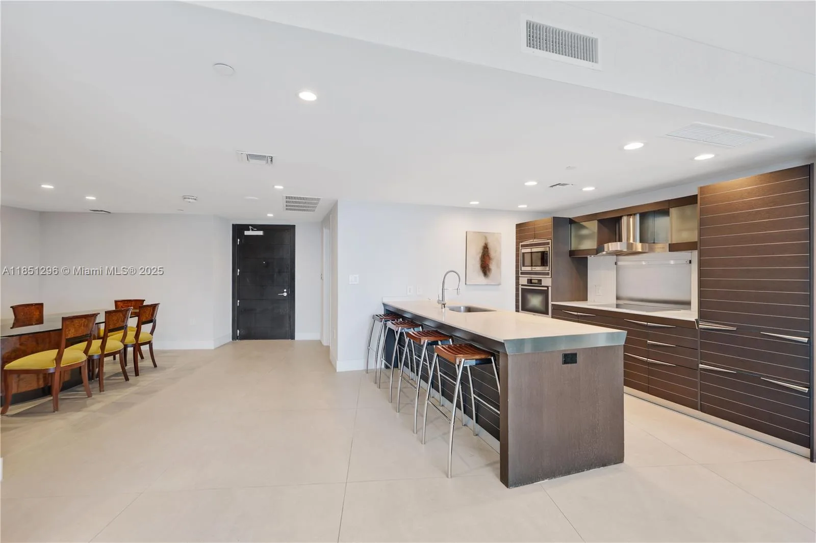 200 Biscayne Boulevard Way # 3207, Miami, FL 33131 photo 5