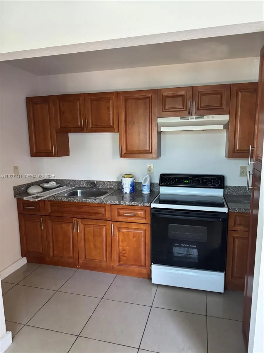 4717 SW 33rd Ave # 202, Dania Beach, FL 33312 photo 2