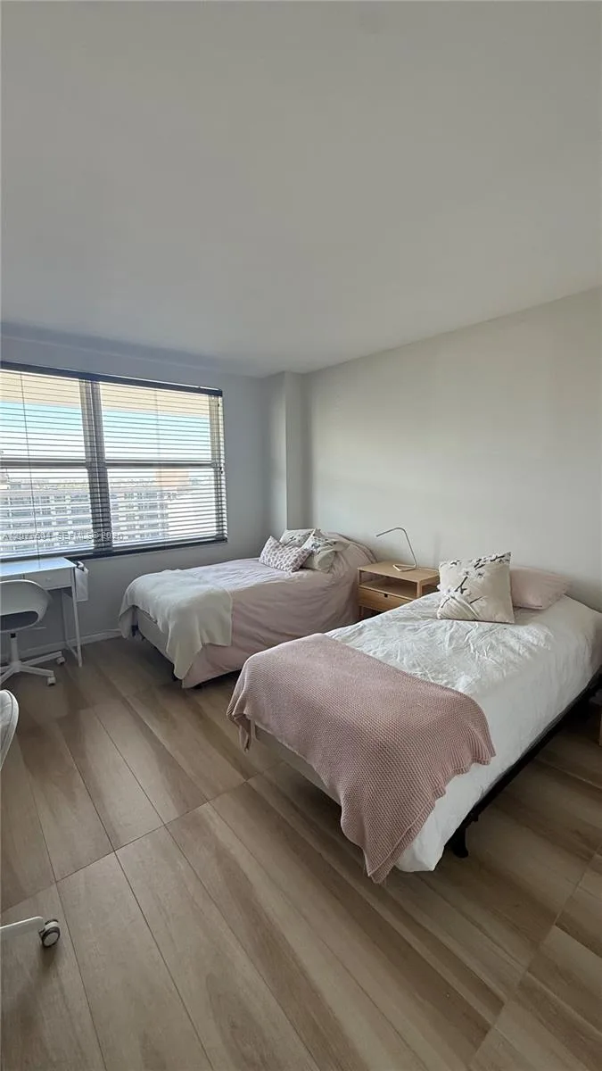 155 S Ocean Lane Dr # 1013, Key Biscayne, FL 33149 photo 12