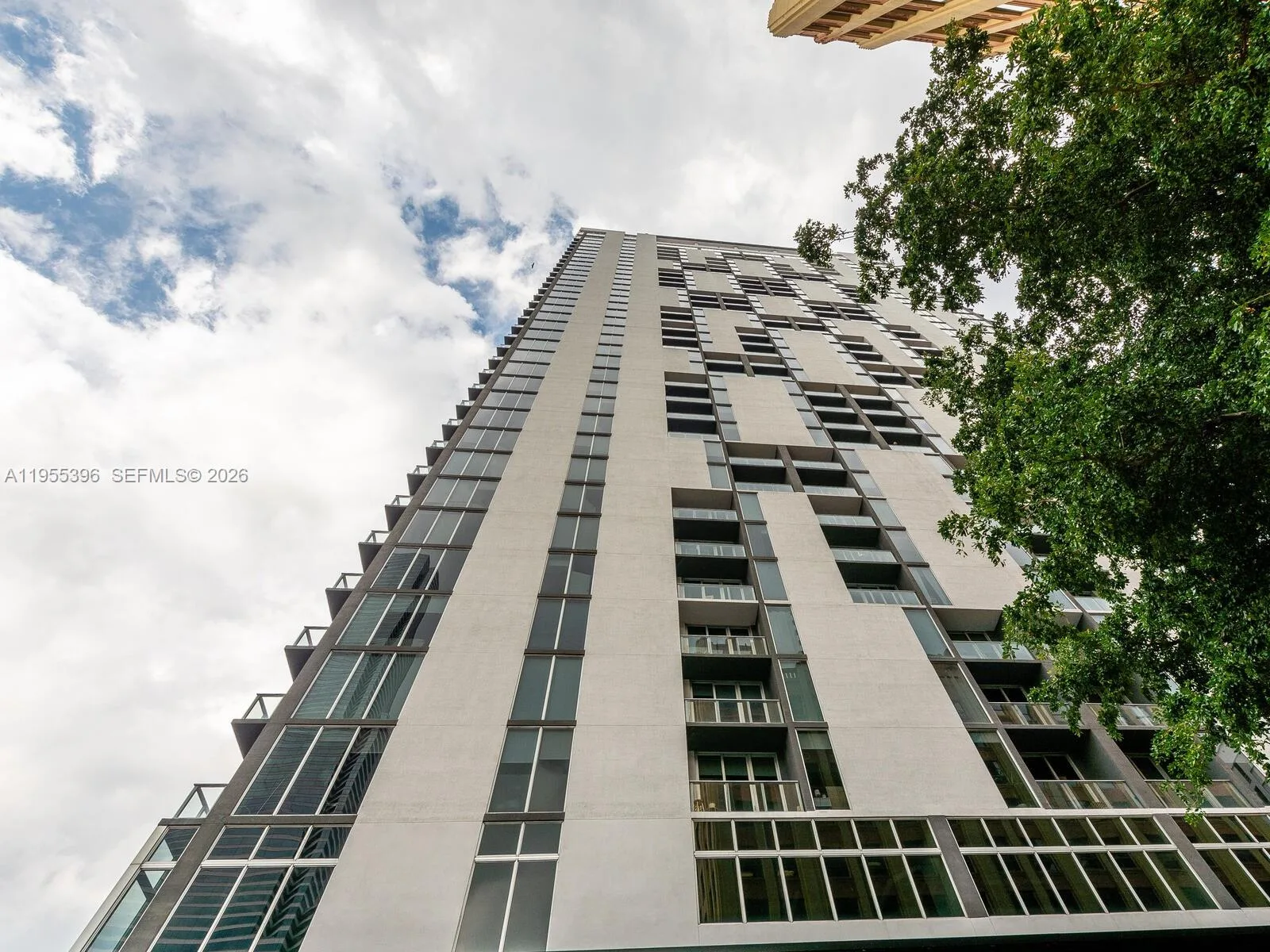 151 SE 1st St # 805, Miami, FL 33131