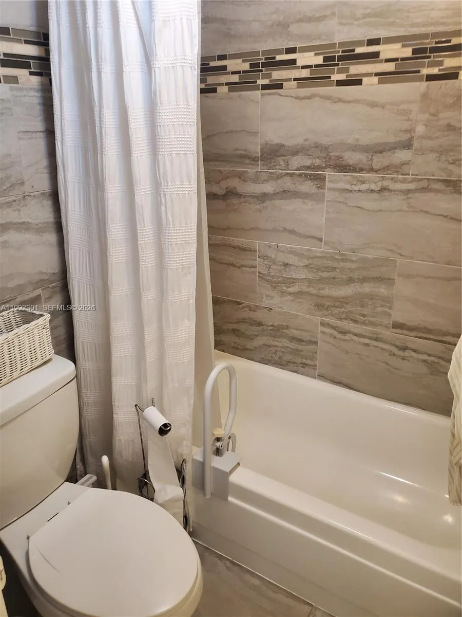 1205 Mariposa Ave # 206, Coral Gables, FL 33146 photo 9