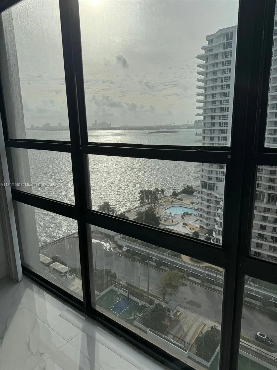 600 NE 36th St # 1903, Miami, FL 33137 photo 2