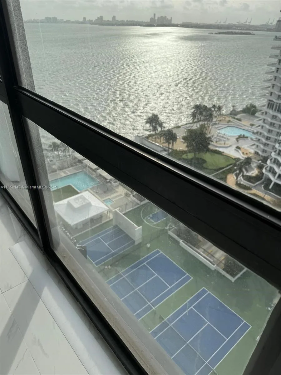 600 NE 36th St # 1903, Miami, FL 33137 photo 4