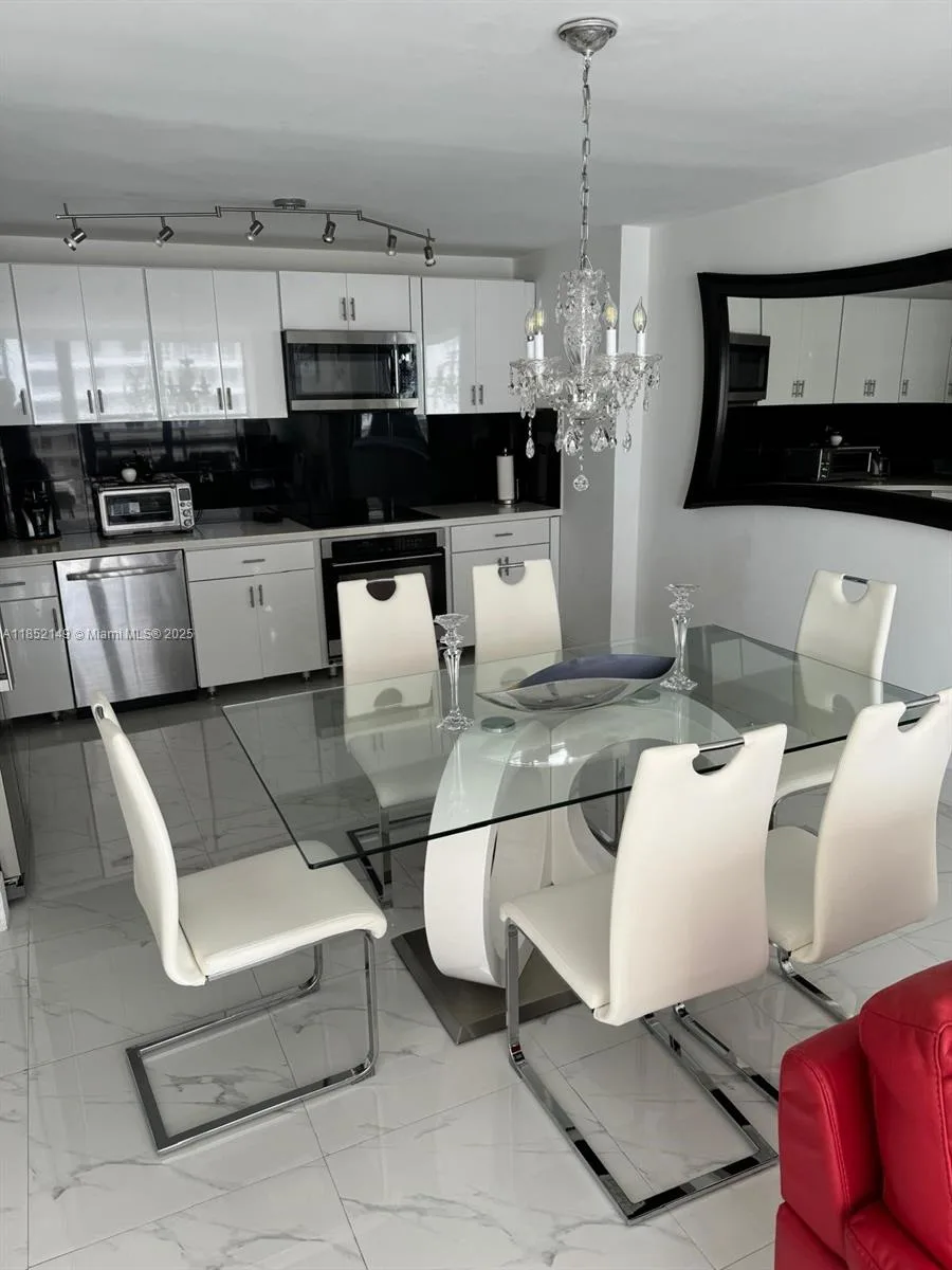 600 NE 36th St # 1903, Miami, FL 33137 photo 8