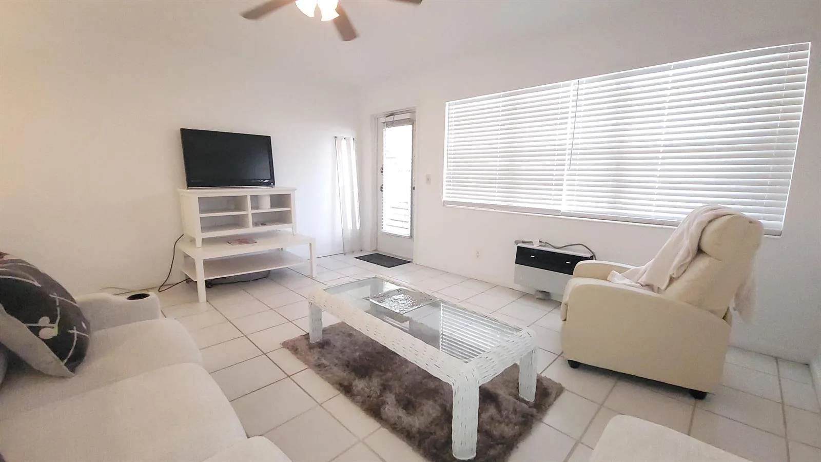 319 Chatham P, West Palm Beach, FL 33417 photo 3