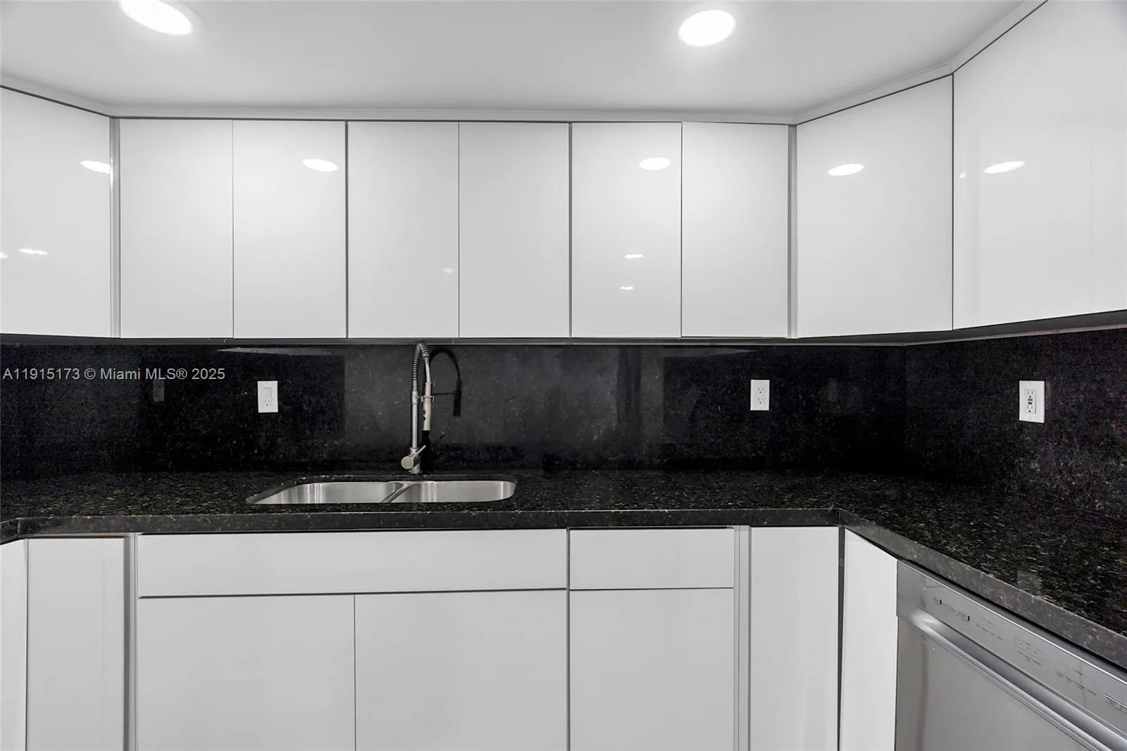 825 Brickell Bay Dr # 1942, Miami, FL 33131 photo 10
