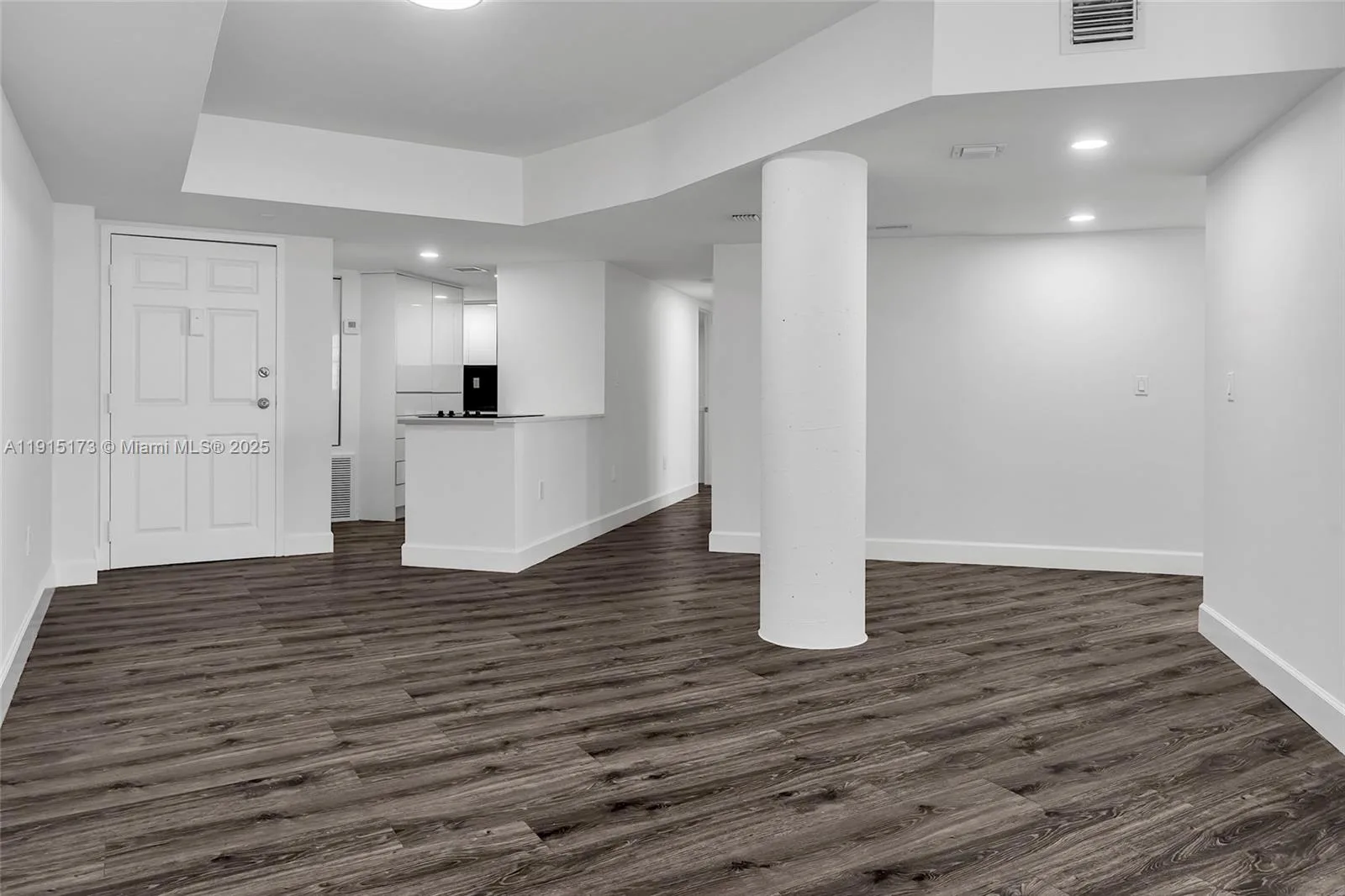 825 Brickell Bay Dr # 1942, Miami, FL 33131 photo 4