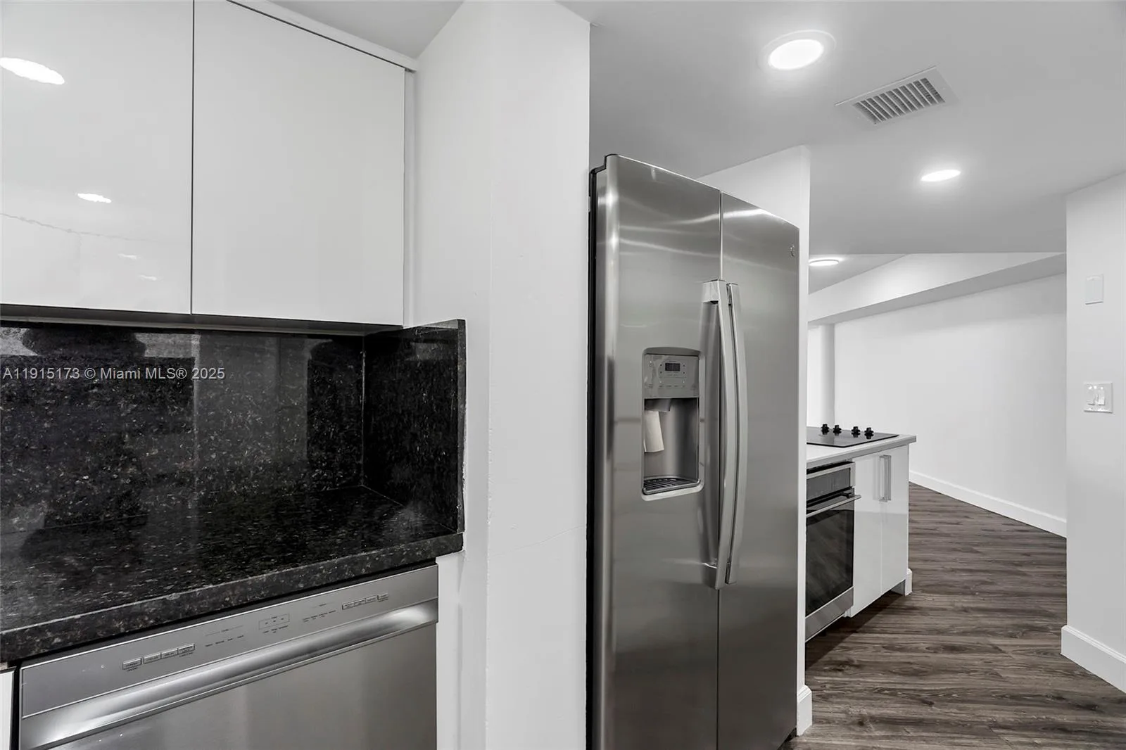 825 Brickell Bay Dr # 1942, Miami, FL 33131 photo 8