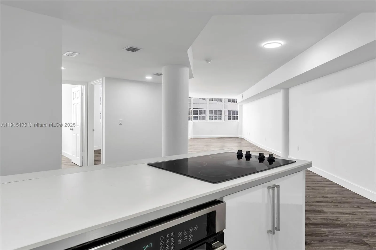 825 Brickell Bay Dr # 1942, Miami, FL 33131 photo 9