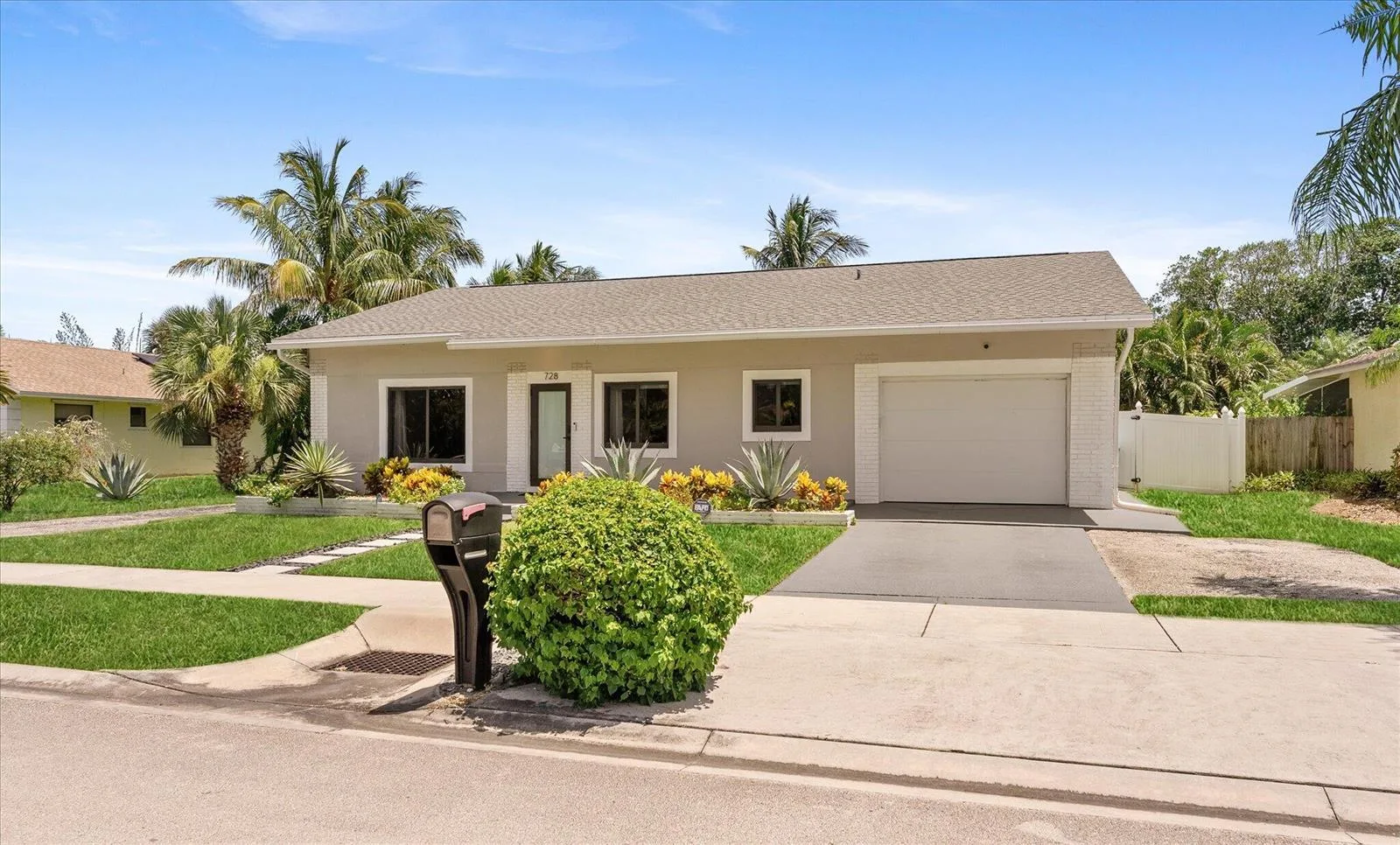 728 NE 9TH Avenue, Boynton Beach, FL 33435 photo 2