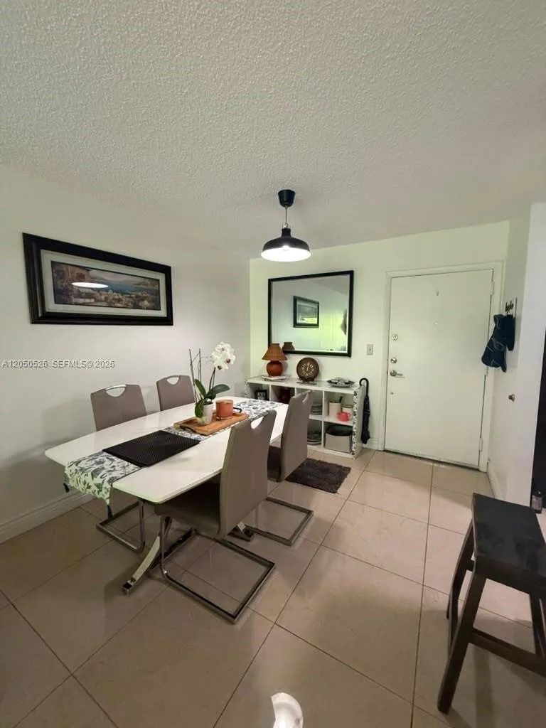 9405 W Flagler St # 212D, Miami, FL 33174 photo 5