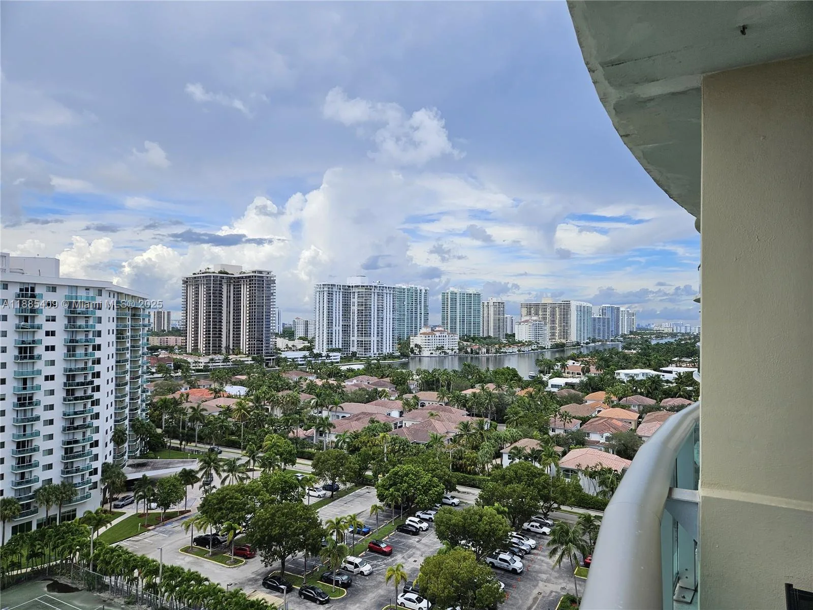 19370 Collins Ave # 1502, Sunny Isles Beach, FL 33160 photo 2