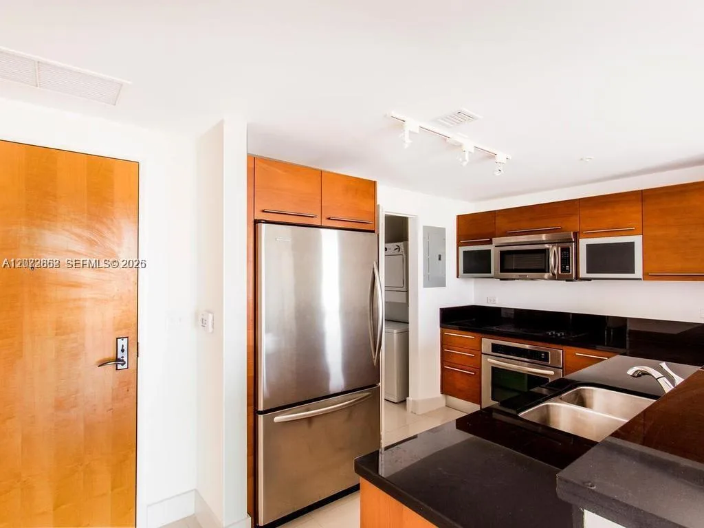244 Biscayne Blvd # 1202, Miami, FL 33132 photo 5