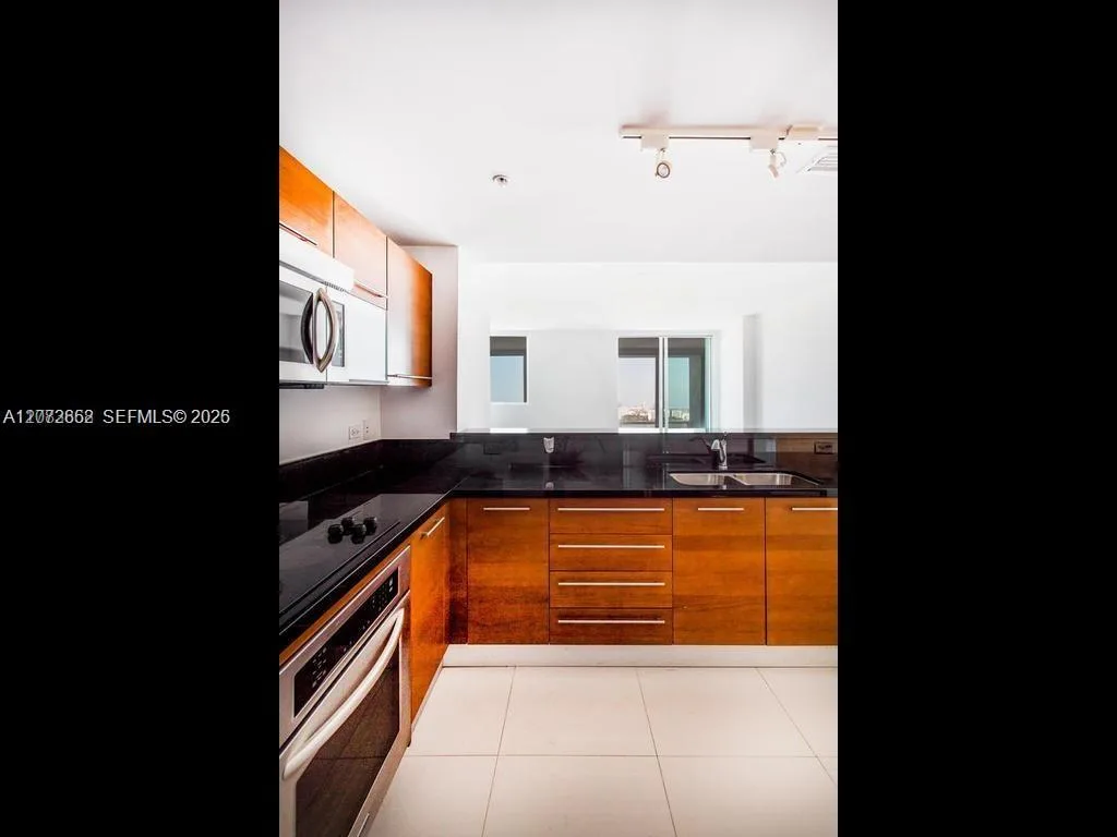 244 Biscayne Blvd # 1202, Miami, FL 33132 photo 9