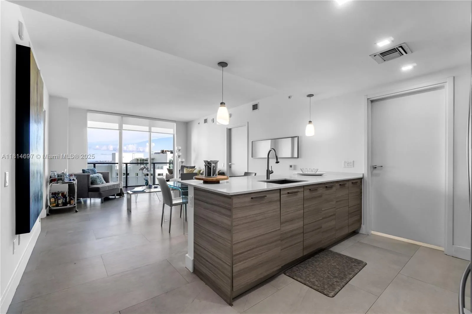 1300 Brickell Bay Dr # 2904, Miami, FL 33131 photo 8