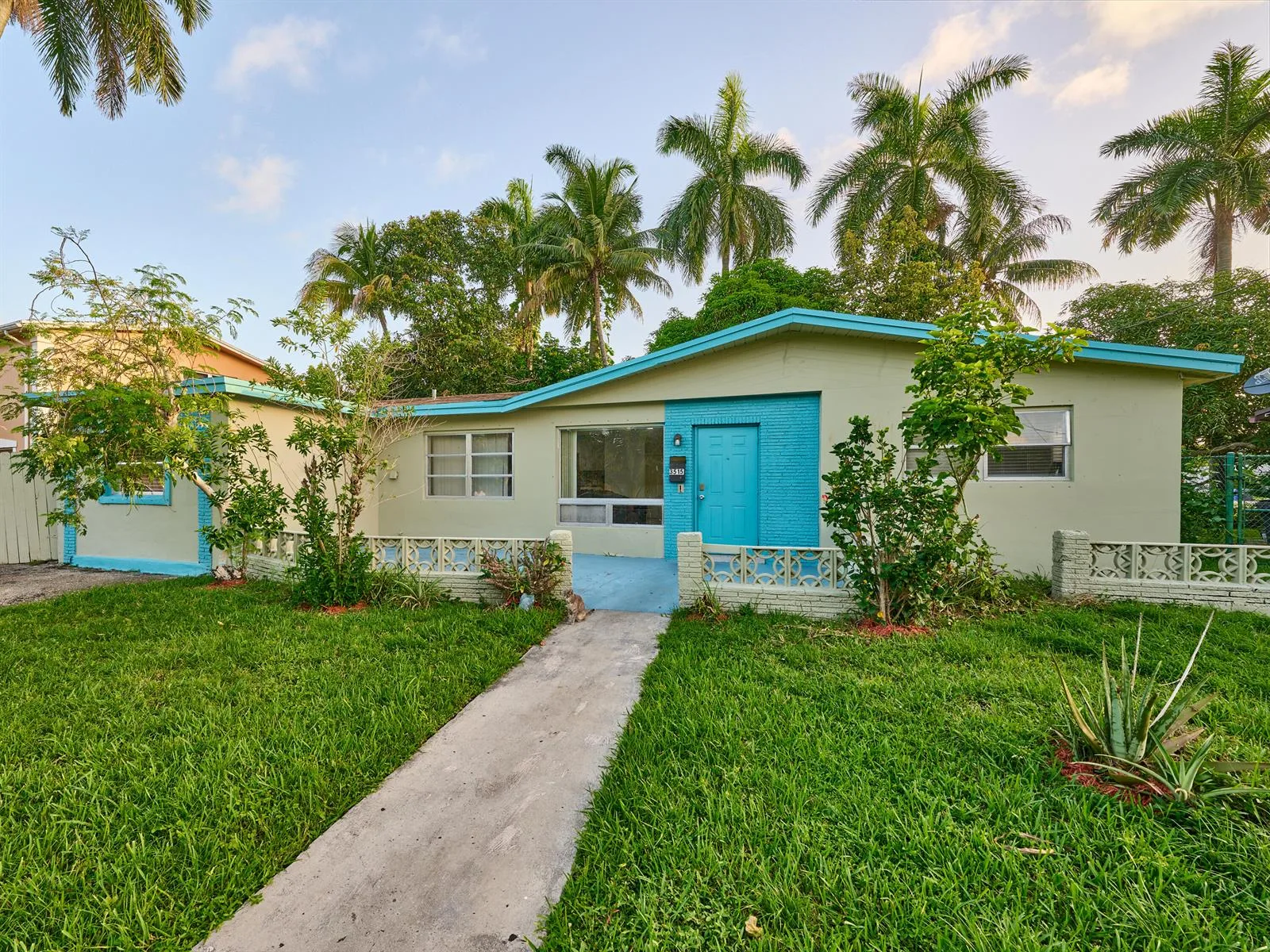3515 NW 40th Street, Lauderdale Lakes, FL 33309