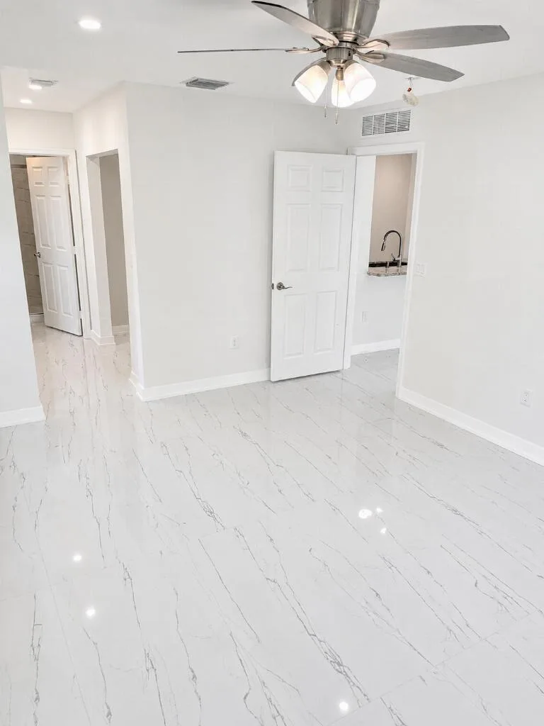 300 NW 17TH Avenue, Pompano Beach, FL 33069 photo 9