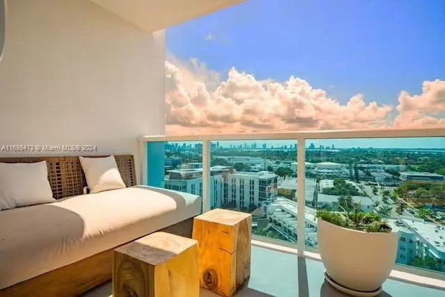 102 24th St # 1021, Miami Beach, FL 33139 photo 4