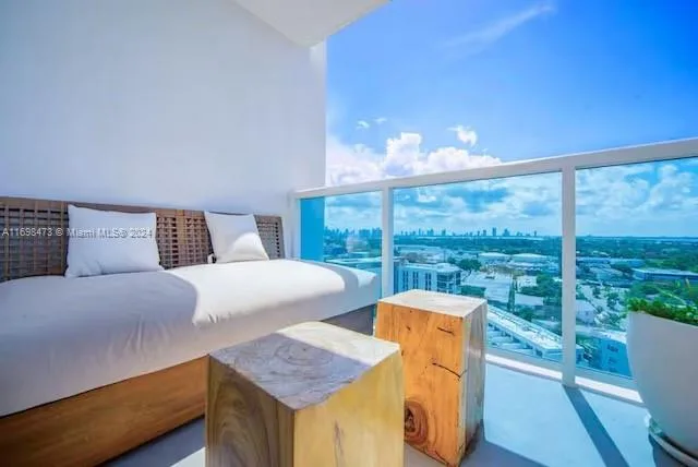 102 24th St # 1021, Miami Beach, FL 33139 photo 5