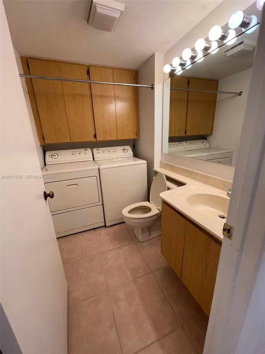 6902 69th Way # -, West Palm Beach, FL 33407 photo 9