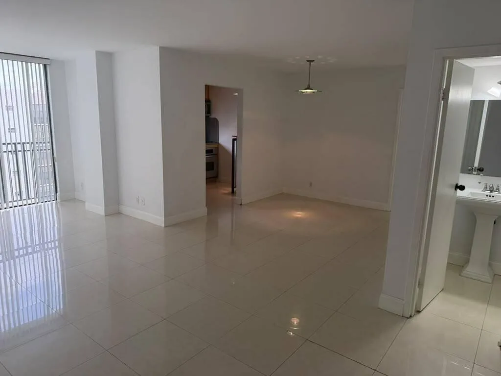 17021 N Bay Road # Apt 921, Sunny Isles Beach, FL 33160 photo 3