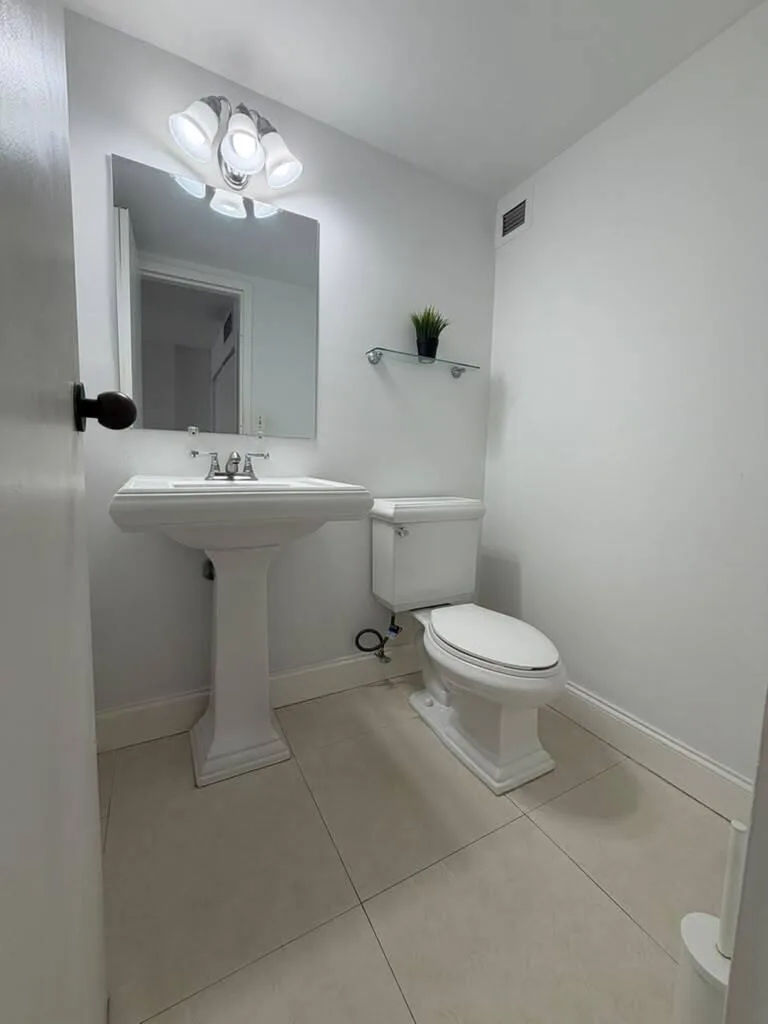 17021 N Bay Road # Apt 921, Sunny Isles Beach, FL 33160 photo 4