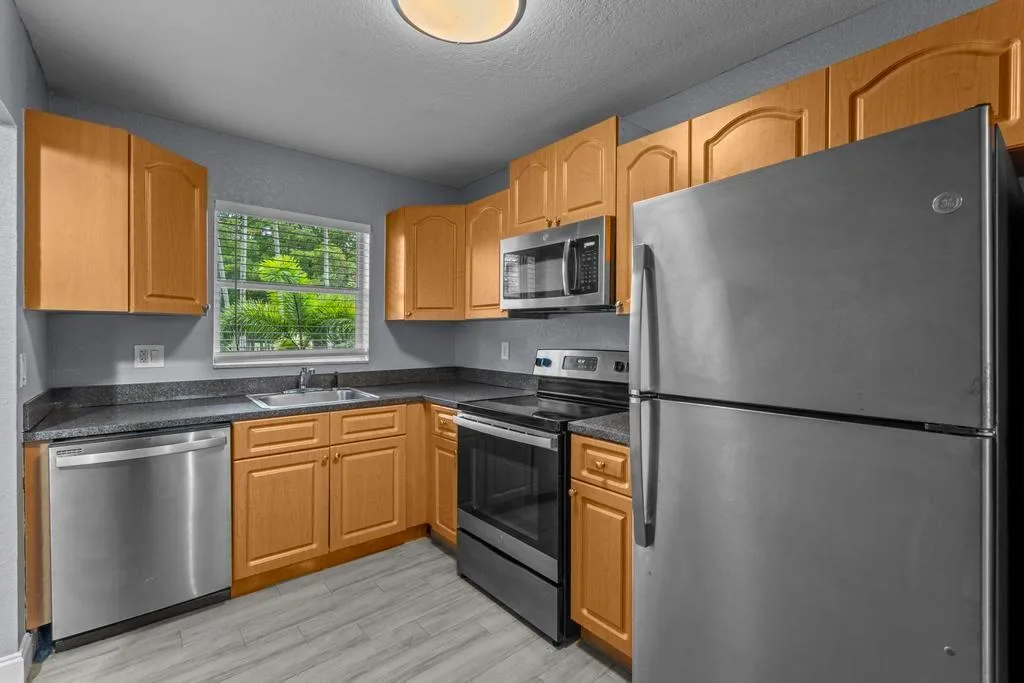 120 Sparrow Drive # 205, Royal Palm Beach, FL 33411 — zdjęcie 3