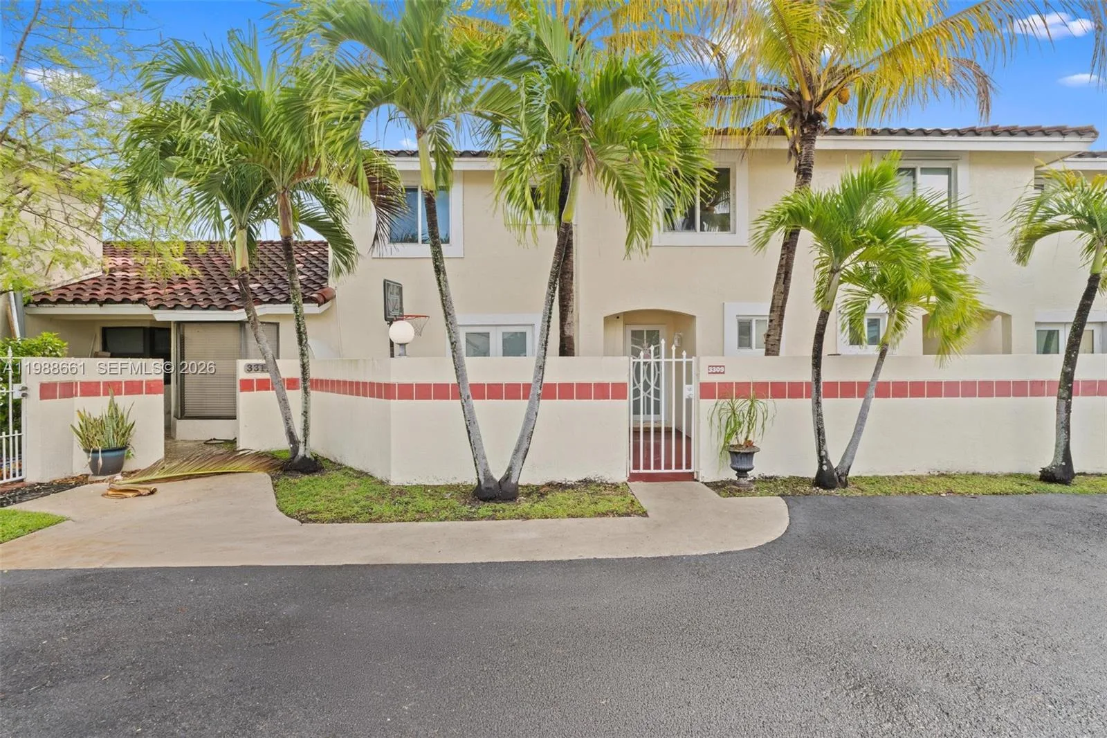 3309 San Remo Cir, Homestead, FL 33035 photo 2