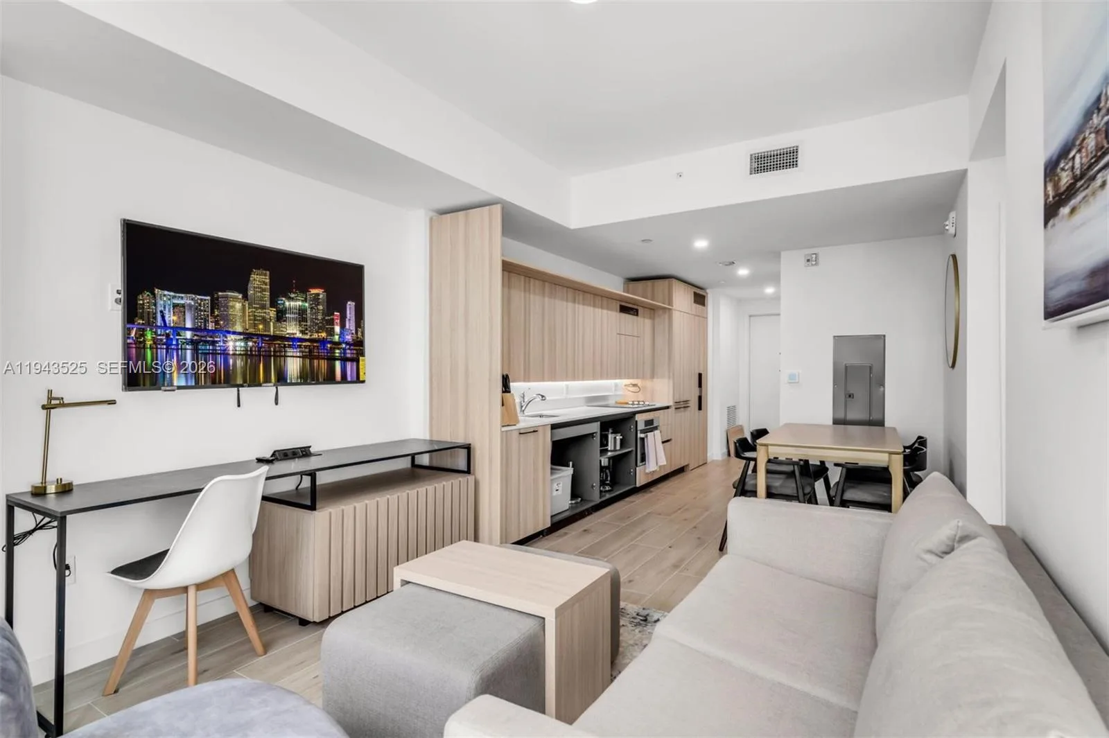 225 N Miami Ave # 1005, Miami, FL 33128 photo 4