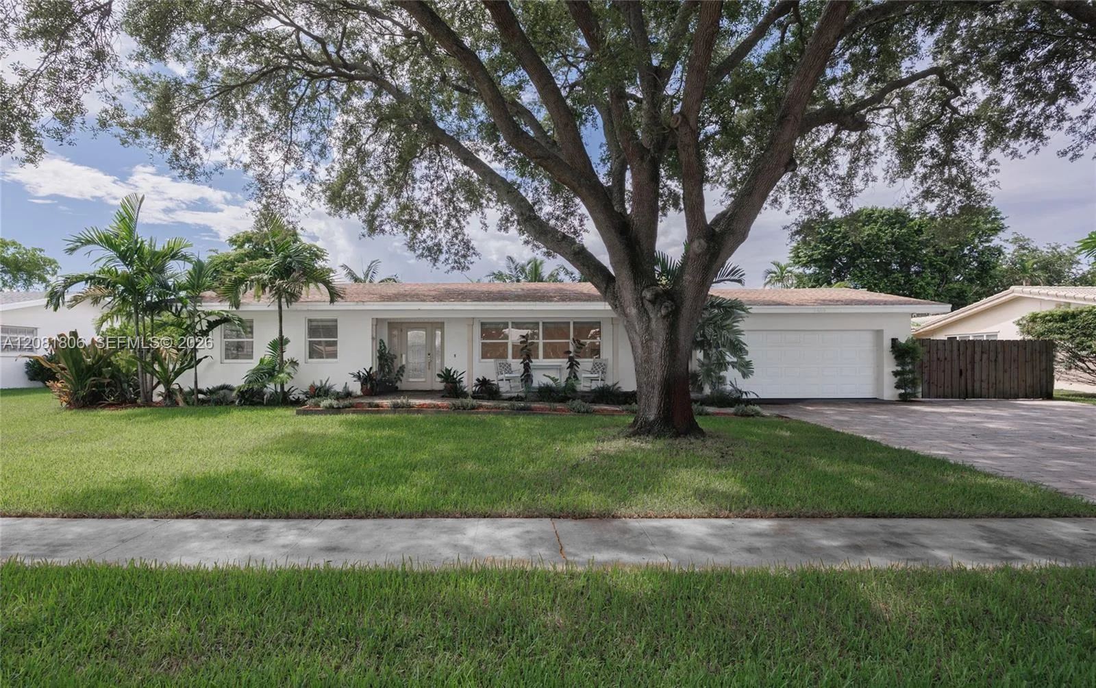 7460 NW 7th Ct, Plantation, FL 33317