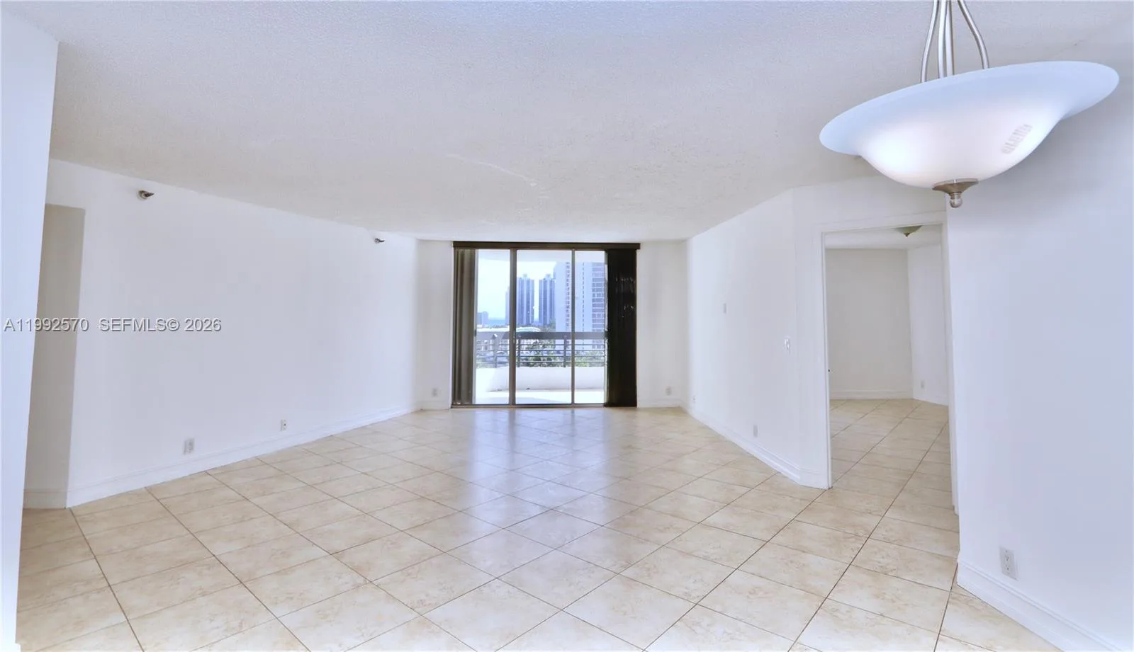 3500 Mystic Pointe Dr # 1207, Aventura, FL 33180