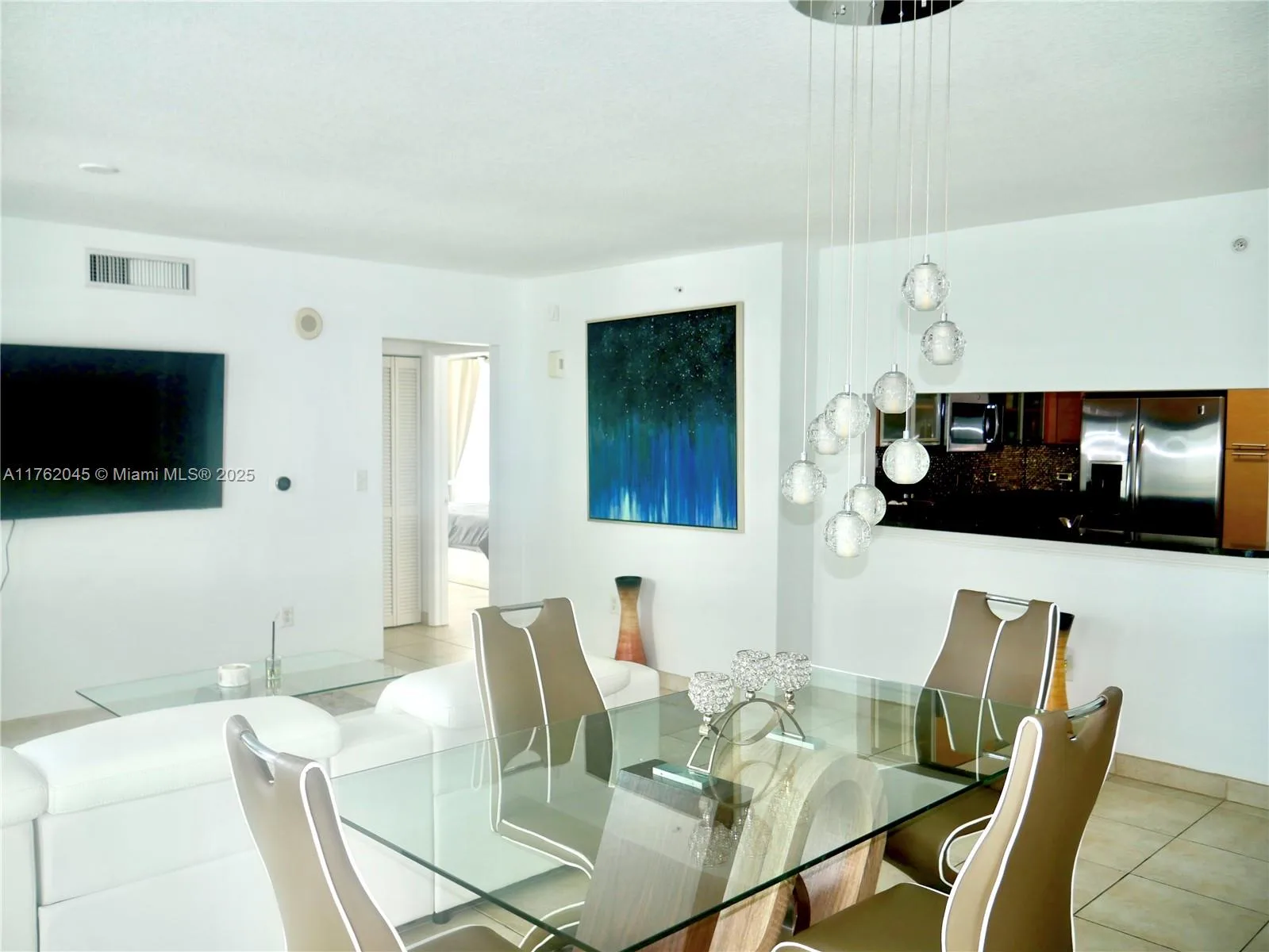 31 SE 5th St # 2611, Miami, FL 33131 photo 10