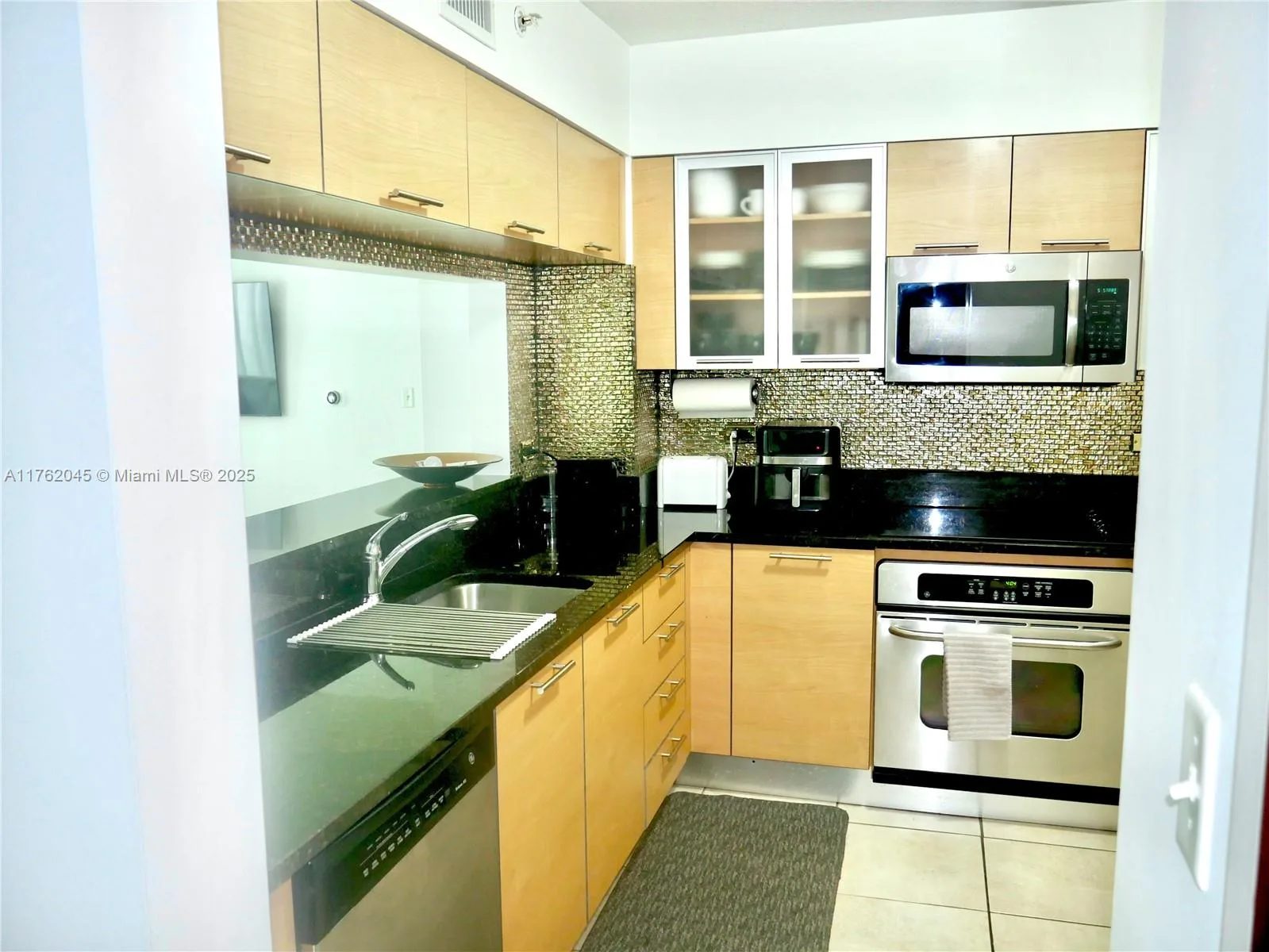 31 SE 5th St # 2611, Miami, FL 33131 photo 13