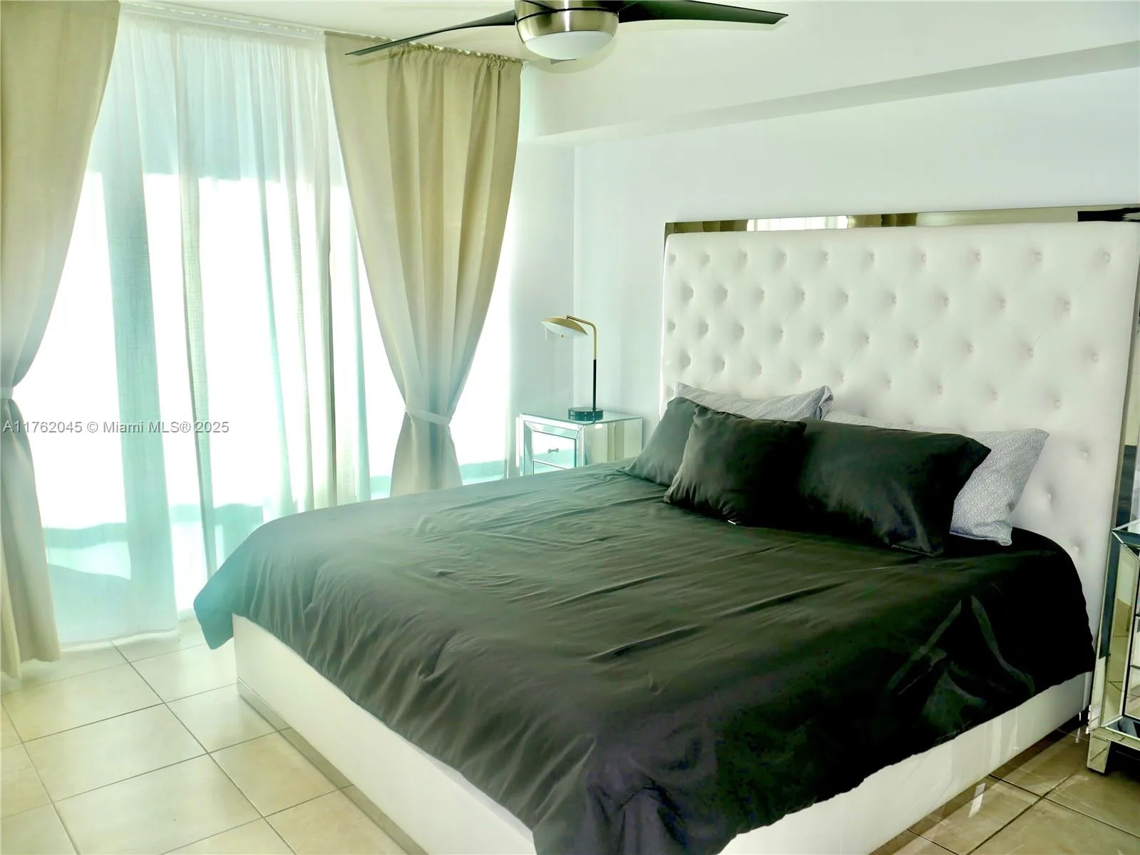 31 SE 5th St # 2611, Miami, FL 33131 photo 2