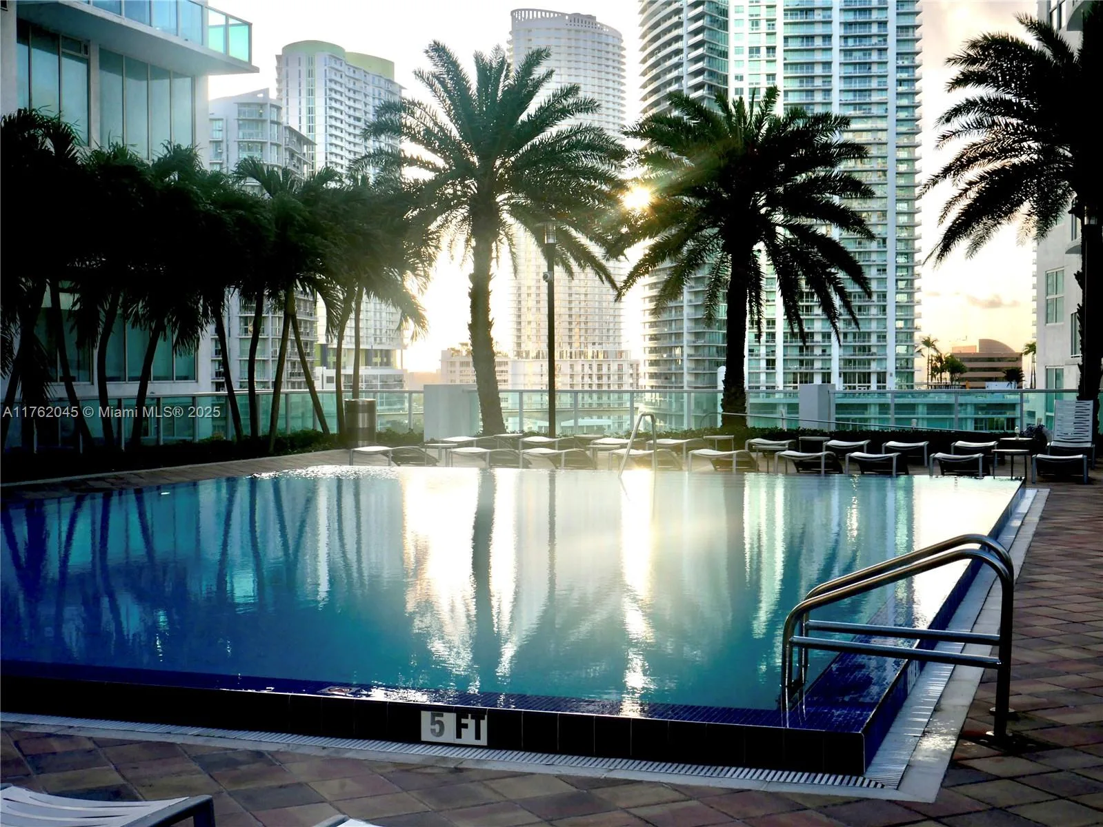 31 SE 5th St # 2611, Miami, FL 33131 photo 6