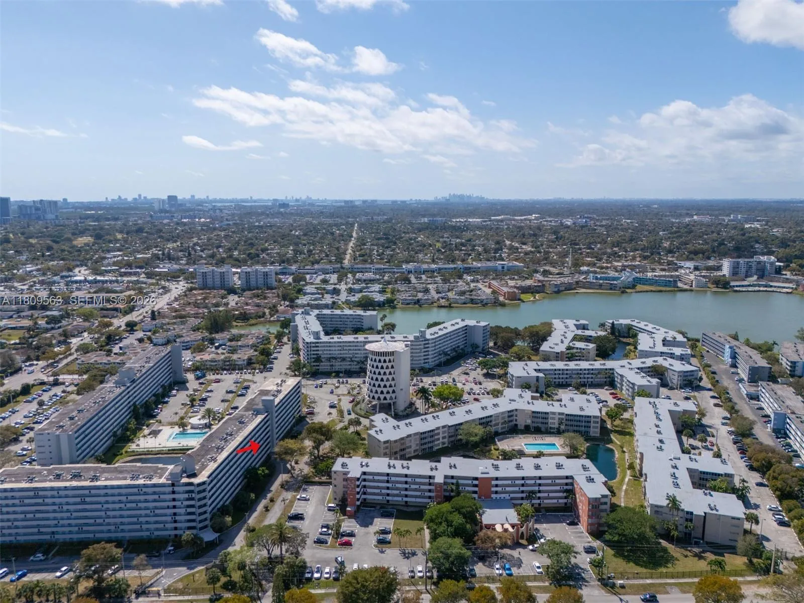 1770 NE 191st St # 316-1, Miami, FL 33179 photo 4